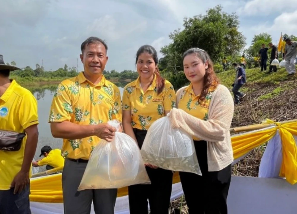 Return Fish to Khlong Yang Activity in Wang Dan Subdistrict