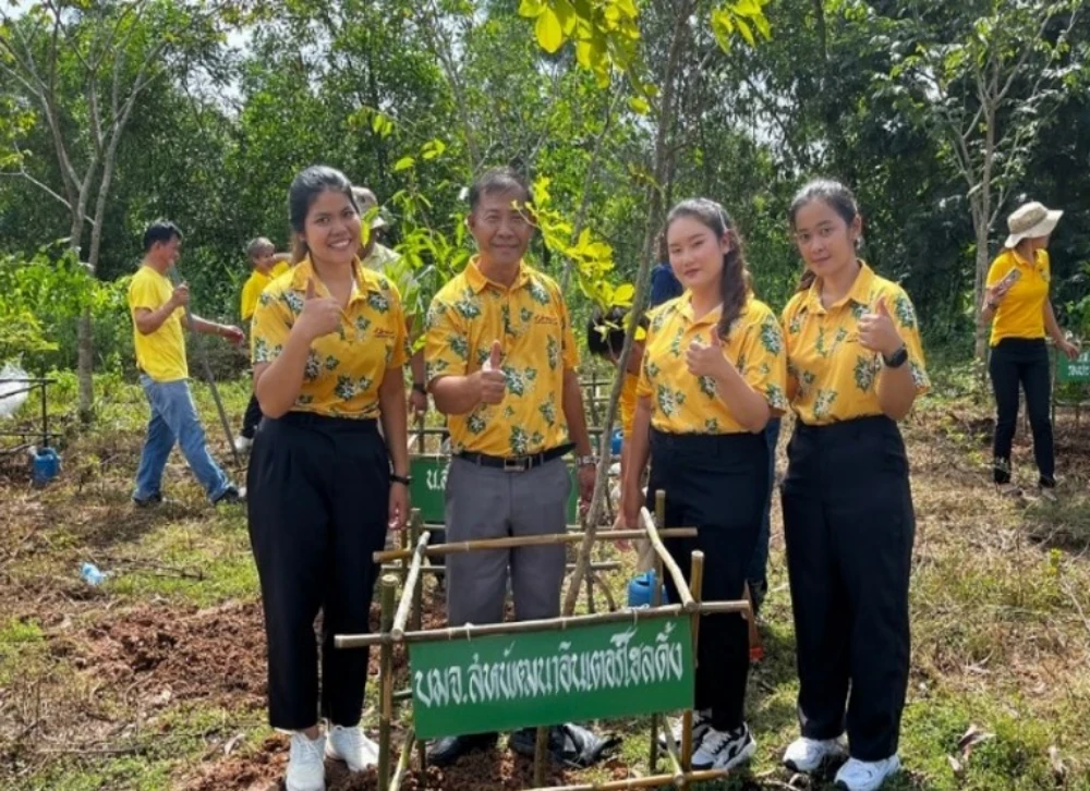 Return Fish to Khlong Yang Activity in Wang Dan Subdistrict