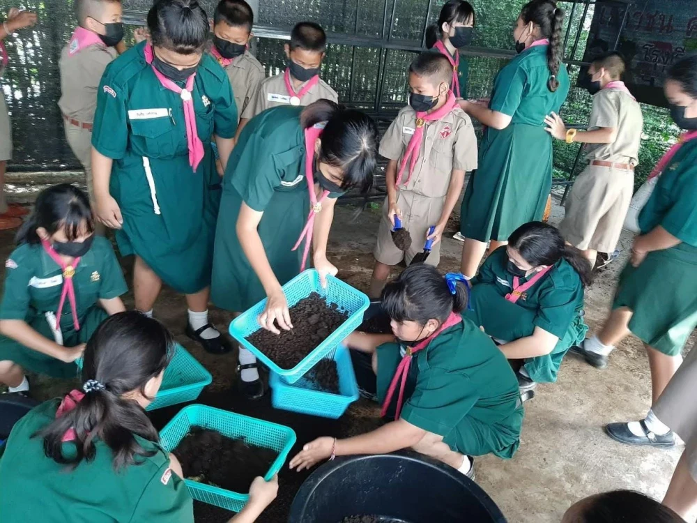 โครงการ ย่อยสลายตะกอนน้ำเสียด้วยไส้เดือนดิน